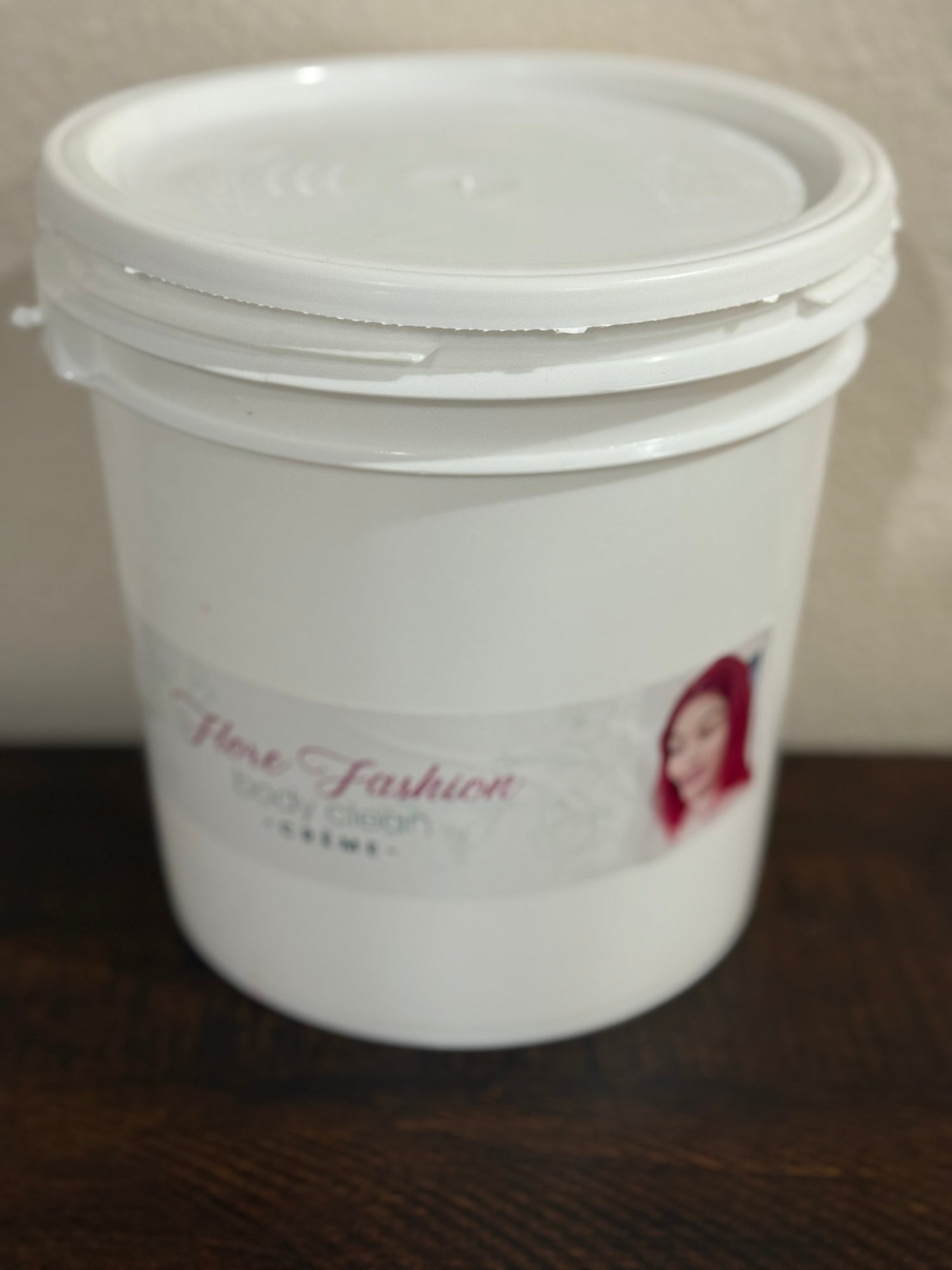 Big 128 onze Bokit– Botanical Glow Body Cream