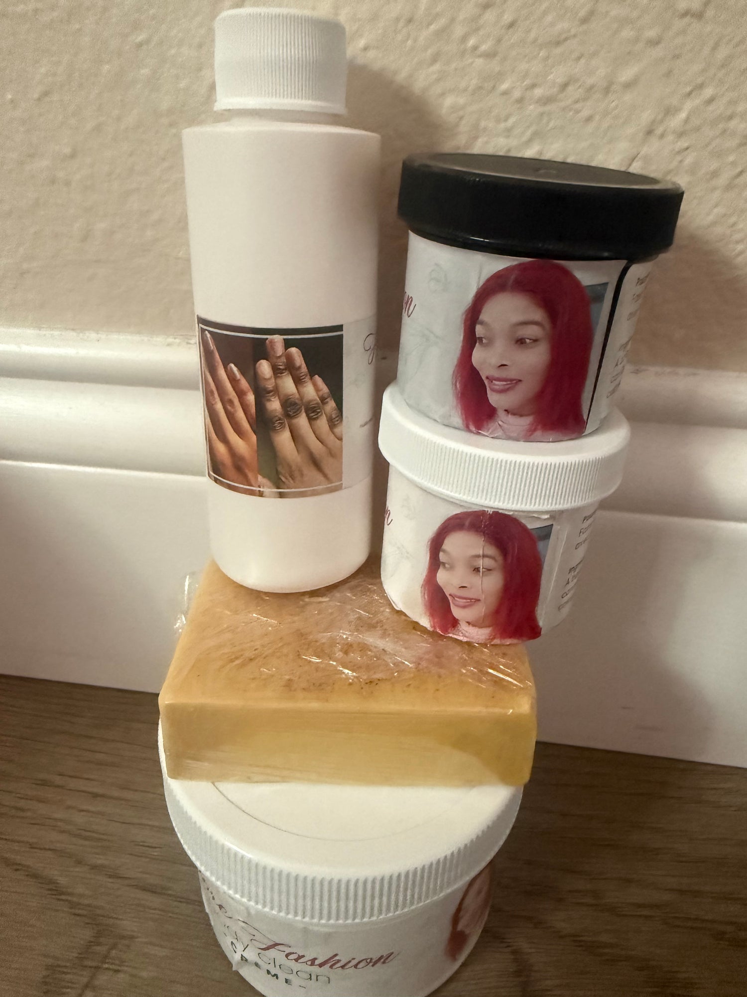 Mini set 5product,hand,face,body,soap,oil